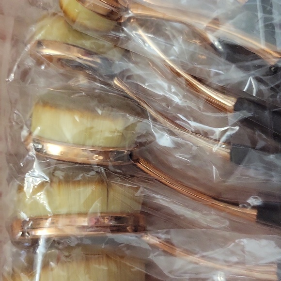 Brand New UNBRANDED SOFT TOOTHBRUSH MAKE-UP BRUSH SET-10CT - Picture 3 of 4